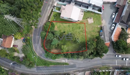 Terreno com 760m² privativos, em Santa Felicidade, Curitiba - PR.