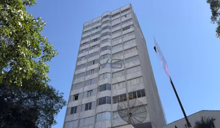Apartamento padrão com 4 quartos, 250m² privativos, 3 vagas de garagem, no Centro, Curitiba - PR.
