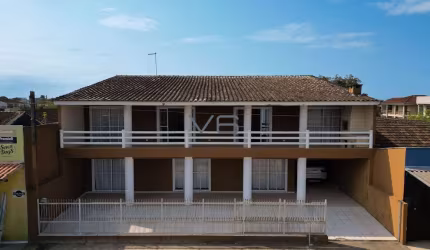 Casa Duplex, com 5 quartos, 296 m² privativos, 5 vagas de garagem, em Guaratuba - PR.