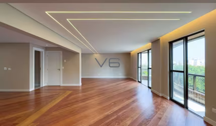 Apartamento Alto Padrão com 3 quartos, 193,23 m² privativos, 2 vagas de garagem, no  Água Verde, Curitiba - PR.