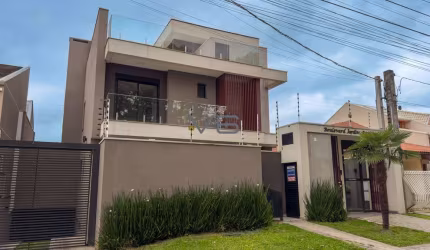 Sobrado Alto Padrão com 240 m² privativos, 2 quartos, 3 vagas de garagem, no Jardim das Américas, Curitiba - PR.