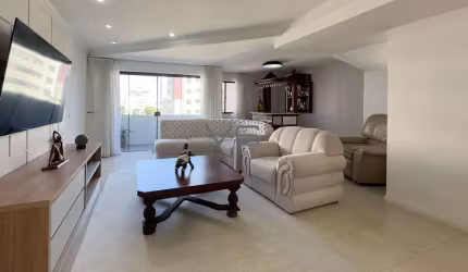 Cobertura Duplex com piscina, 3 quartos, 211 m² privativos, 3 vagas de garagem, no Água Verde, Curitiba - PR.