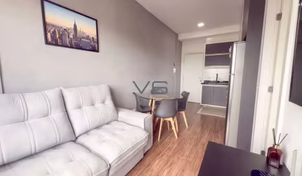 Apartamento studio semimobiliado com 31 m² privativos, no Portão, Curitiba - PR.