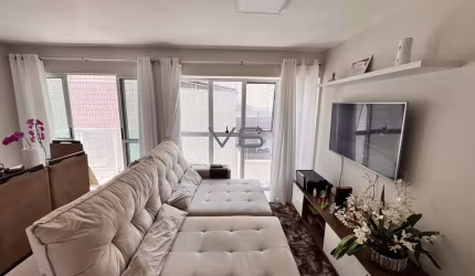 Apartamento padrão com 2 quartos, 2 vagas de garagem, 66m² privativos, Água Verde - Curitiba - PR