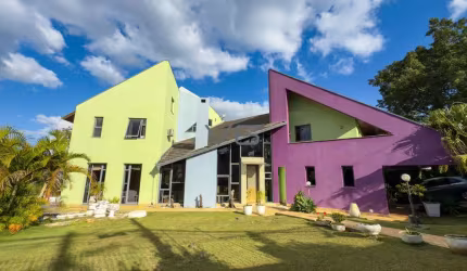 Casa com  624 m² privativos, 5 quartos, 3 suítes, 4 vagas de garagem, no Mercês, Curitiba-Pr