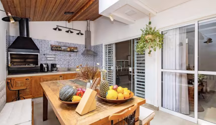 Casa em condomínio fechado com 3 quartos à venda na Rua José Michna Filho, 351, Orleans, Curitiba, 127 m2 por R$ 969.900