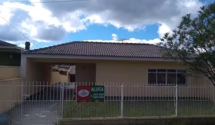 Casa térrea no centro de Bocaiuva do Sul
