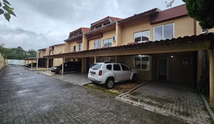 SOBRADO 100 m2 - UBERABA / JD DAS AMÉRICAS - CONDOMÍNIO FECHADO DE 6 SOBRADOS