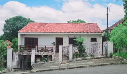 ALUGA-SE CASA DE 180 m2 EM PONTA GROSSA - BAIRRO RONDA