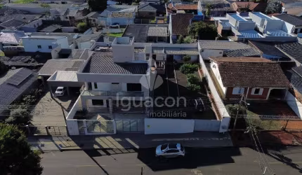 Sobrado com 03 Dormitórios sendo 01 Suíte com Sacada e Terreno Amplo no Jardim Karla