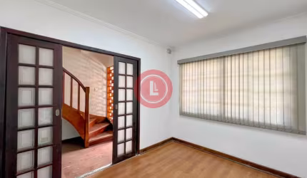 Sobrado para venda no Centro de Santo André-SP. Possui terreno com 125m2 (5x25) e construção de 207m2.