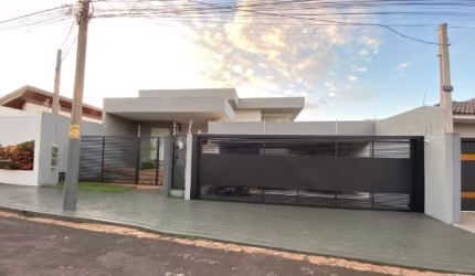 Viver Bem é o teu Desejo?  Vende-se Linda Casa de Alto Padrão em bairro Nobre de Ourinhos/SP