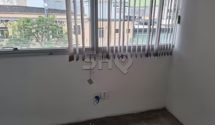 Sala comercial à venda na Rua Afonso Sardinha, 95, Lapa, São Paulo por R$ 300.000