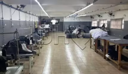 Prédio com 8 salas para alugar na Avenida Rudge, 116, Bom Retiro, São Paulo por R$ 60.000