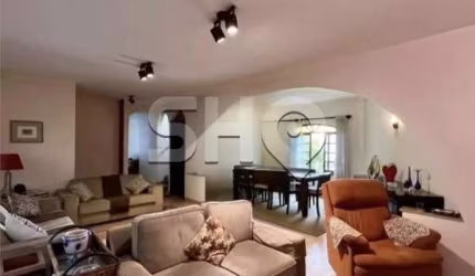 Casa com 4 quartos à venda na Rua Aecri, 127, Vila Madalena, São Paulo por R$ 1.700.000