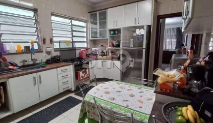 Casa com 3 quartos à venda na Rodolfo Teófilo, 180, Vila Carolina, São Paulo por R$ 650.000