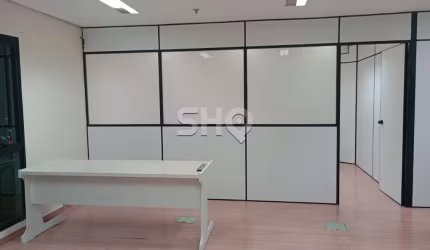 Sala comercial para alugar na Avenida Vereador José Diniz, 3135, Santo Amaro, São Paulo por R$ 4.245