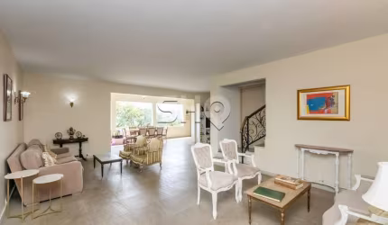 Casa com 3 quartos à venda na Rua Flávio Queirós Morais, 142, Pacaembu, São Paulo por R$ 2.500.000