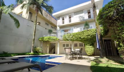 Casa com 3 quartos à venda na Rua Angatuba, 174, Pacaembu, São Paulo por R$ 5.000.000