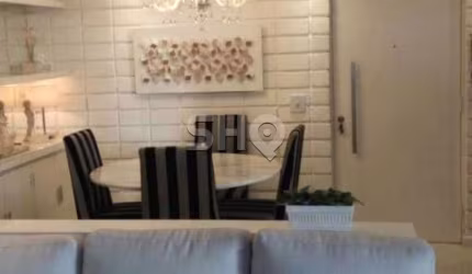 Apartamento com 2 quartos à venda na Avenida Chibarás, 402, Moema, São Paulo por R$ 990.000