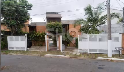 Casa com 4 quartos à venda na Rua Petrópolis, 522, Sumaré, São Paulo por R$ 4.400.000