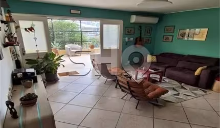 Casa com 3 quartos à venda na Rua Girassol, 227, Vila Madalena, São Paulo por R$ 2.800.000