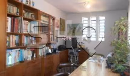 Casa com 3 quartos à venda na Rua Catalão, 164, Sumaré, São Paulo por R$ 1.700.000