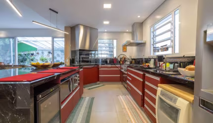 Casa com 5 quartos à venda na Rua Zequinha de Abreu, 59, Pacaembu, São Paulo por R$ 3.350.000