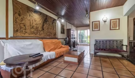 Casa com 3 quartos à venda na Rua Guaraiúva, 904, Itaim Bibi, São Paulo por R$ 2.000.000