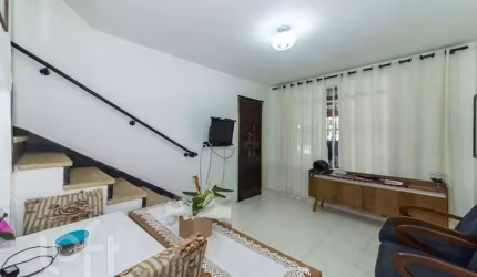 Casa com 2 quartos à venda na Rua Brejo Alegre, 904, Itaim Bibi, São Paulo por R$ 840.000