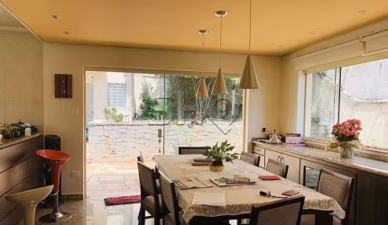 Casa com 3 quartos à venda na Rua Agariba, 187, Vila Romana, São Paulo por R$ 1.850.000