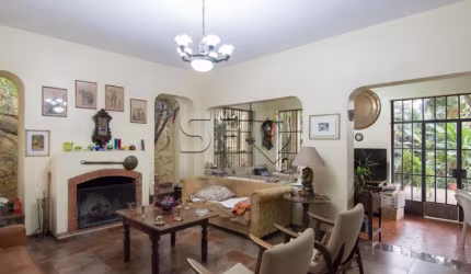 Casa com 3 quartos à venda na Rua Gustavo Teixeira, 55, Pacaembu, São Paulo por R$ 2.300.000