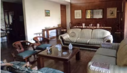 Casa com 4 quartos à venda na Rua Traipu, 819, Pacaembu, São Paulo por R$ 3.500.000