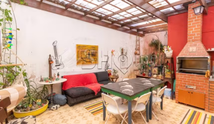 Casa com 4 quartos à venda na Rua Cajaíba, 426, Pompéia, São Paulo por R$ 2.100.000