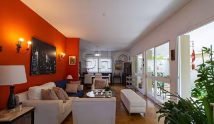 Casa com 4 quartos à venda na Rua Angatuba, 560, Pacaembu, São Paulo por R$ 2.700.000