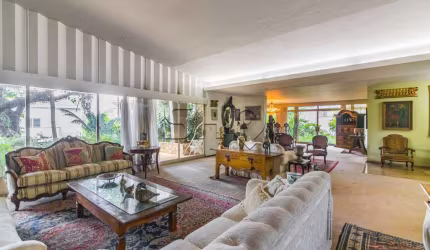Casa com 5 quartos à venda na Itabirito, 184, Pacaembu, São Paulo por R$ 7.970.000
