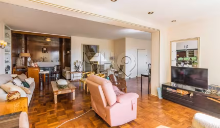 Casa com 5 quartos à venda na Rua Itápolis, 1304, Pacaembu, São Paulo por R$ 2.849.000