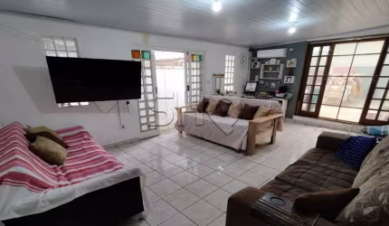 Casa com 4 quartos à venda na Rua Cônego Ladeira, 148, Vila Mazzei, São Paulo por R$ 1.090.000
