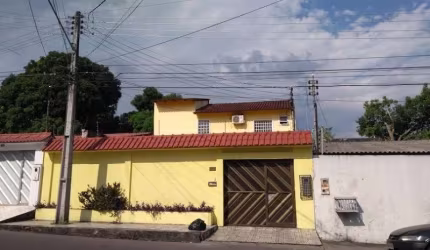 Casa com 4 suítes a Venda no bairro Santos Dumont Manaus