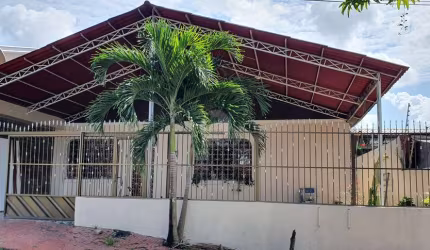 Casa com 5 quartos a venda no Conjunto Cophasa Manaus