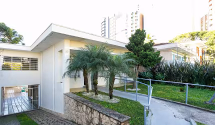 Casa comercial à venda na Rua Professora Ephigênia do Rego Barros, 50, Mercês, Curitiba, 373 m2 por R$ 2.200.000