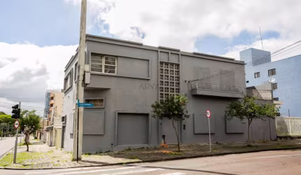 Casa à venda na Rua Almirante Tamandaré, 386, Alto da Rua XV, Curitiba, 400 m2 por R$ 1.400.000