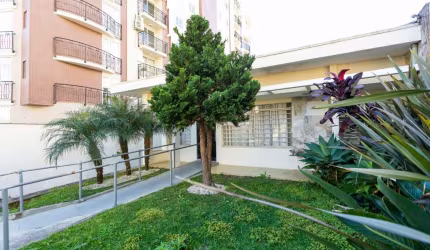 Casa comercial à venda na Rua Professora Ephigênia do Rego Barros, 50, Bigorrilho, Curitiba, 373 m2 por R$ 2.200.000