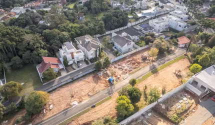 Terreno em condomínio fechado à venda na Rua Francisco Krainski, 255, São Lourenço, Curitiba, 337 m2 por R$ 900.000