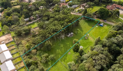 Terreno em condomínio fechado à venda na Rua João Tigrinho de Freitas, 346, Moradias Bom Jesus, Campo Largo, 3018 m2 por R$ 650.000