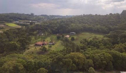 Chácara / sítio com 4 quartos à venda na Rua Comendador Orlando Ceccon, Ribeirão das Onças, Colombo, 250 m2 por R$ 2.500.000