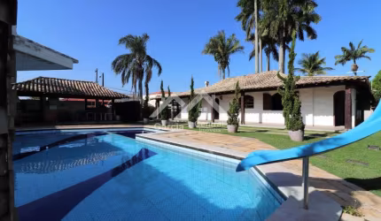 Casa com piscina a venda em Peruíbe