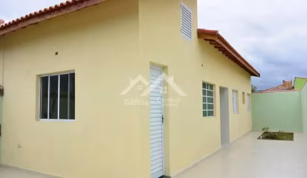 Casa em Peruíbe no bairro Estância dos Eucaliptos