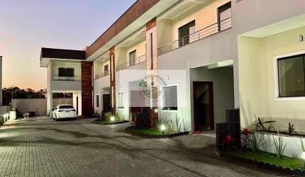 Sobrado em Condomínio no bairro Bom Retiro em Joinville