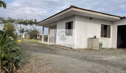 Residência no Vila Nova com 4 dormitórios, amplo terreno de 1.195 m², escriturado, na Estrada Blumenau